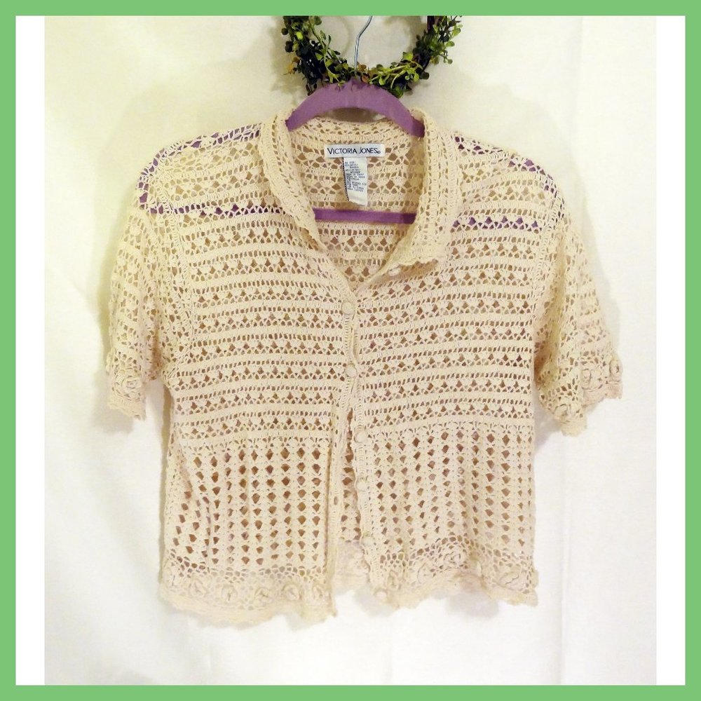 Vintage Crochet button up collared top
